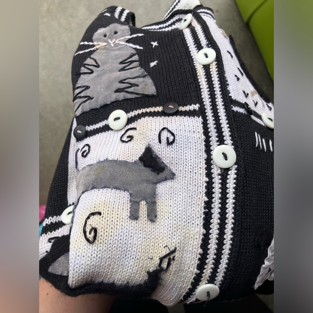 Susan Bristol Animal Sweater Cardigan Black and White - Picture 10 of 10